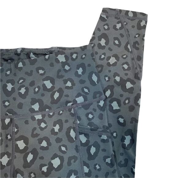 Reebok Leopard Print Leggings Gray Black - Picture 2 of 6